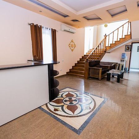 יירבאן Yan Hotel מראה חיצוני תמונה