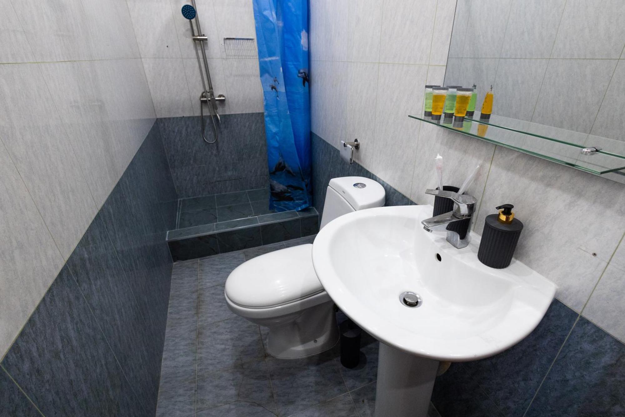 יירבאן Yan Hotel מראה חיצוני תמונה