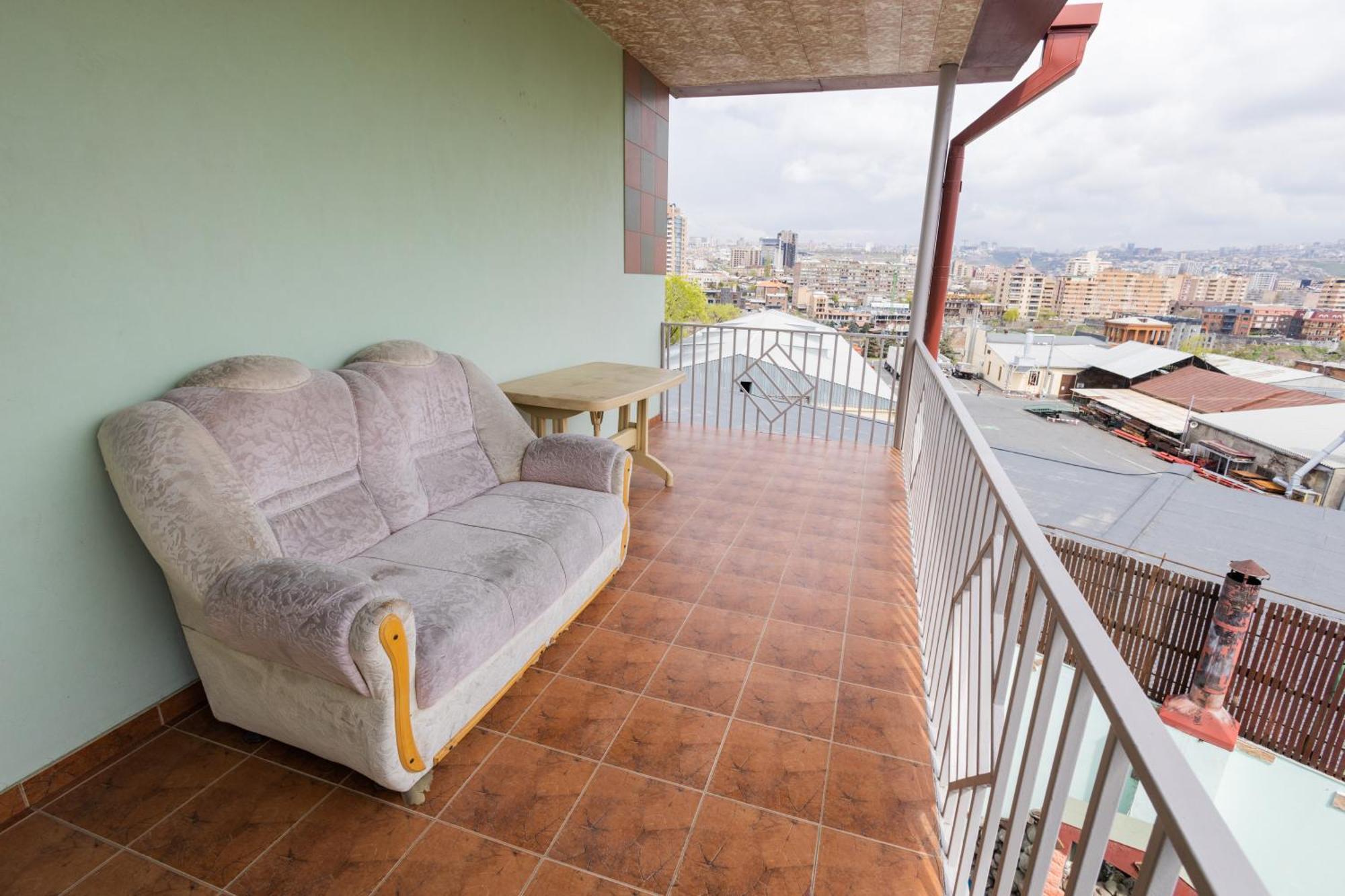 יירבאן Yan Hotel מראה חיצוני תמונה