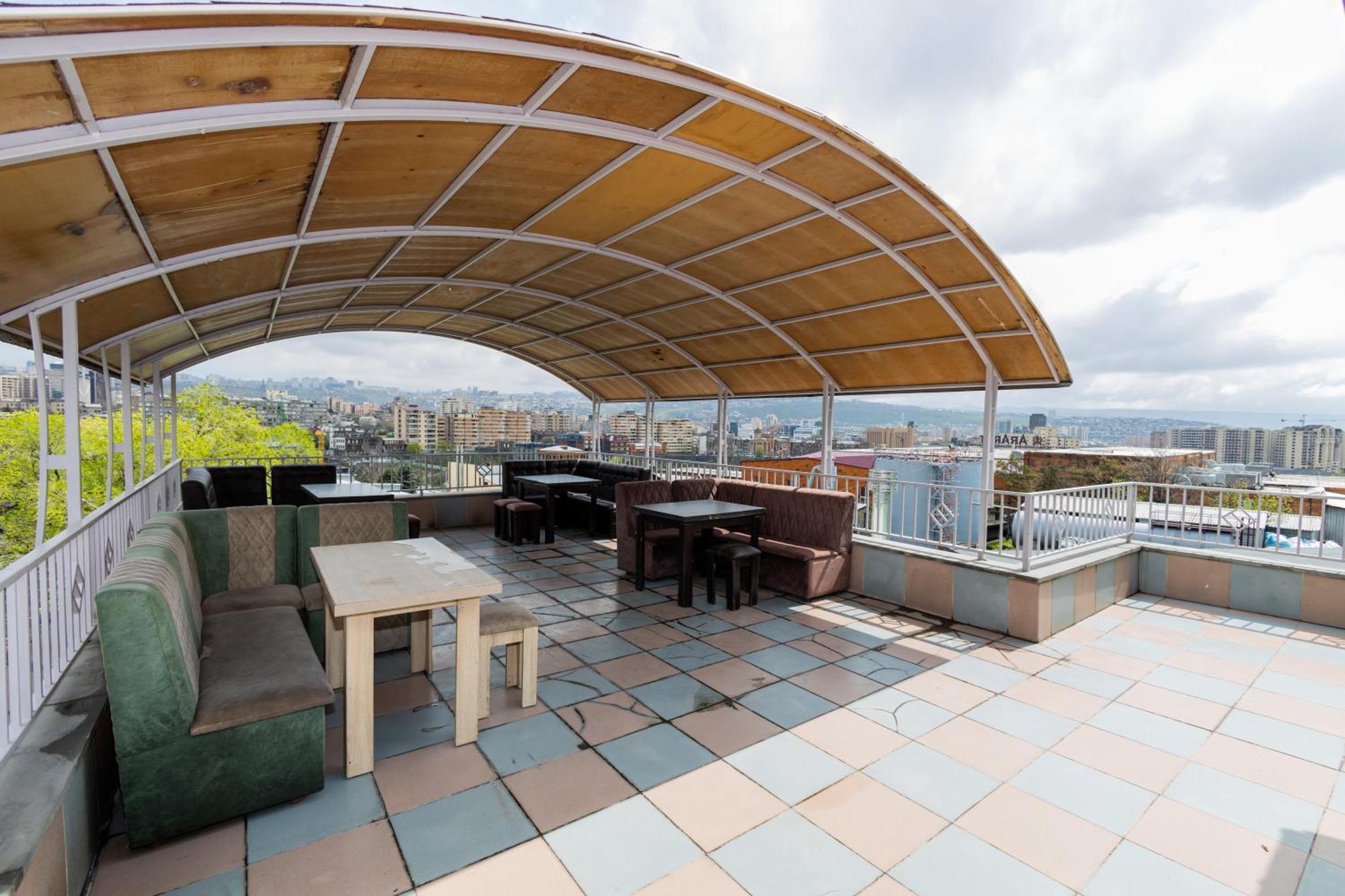 יירבאן Yan Hotel מראה חיצוני תמונה