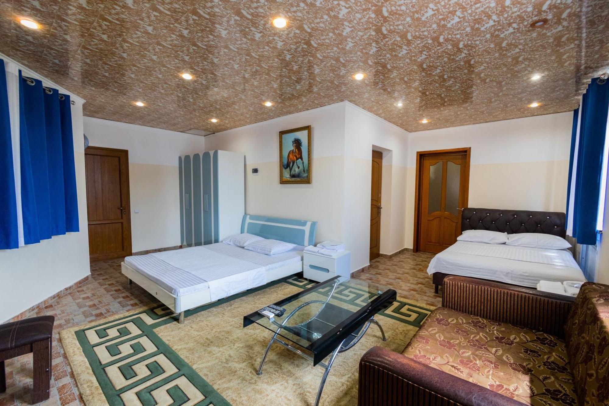 יירבאן Yan Hotel מראה חיצוני תמונה