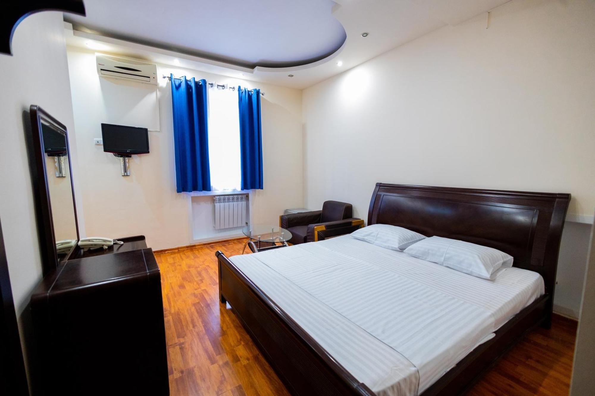 יירבאן Yan Hotel מראה חיצוני תמונה