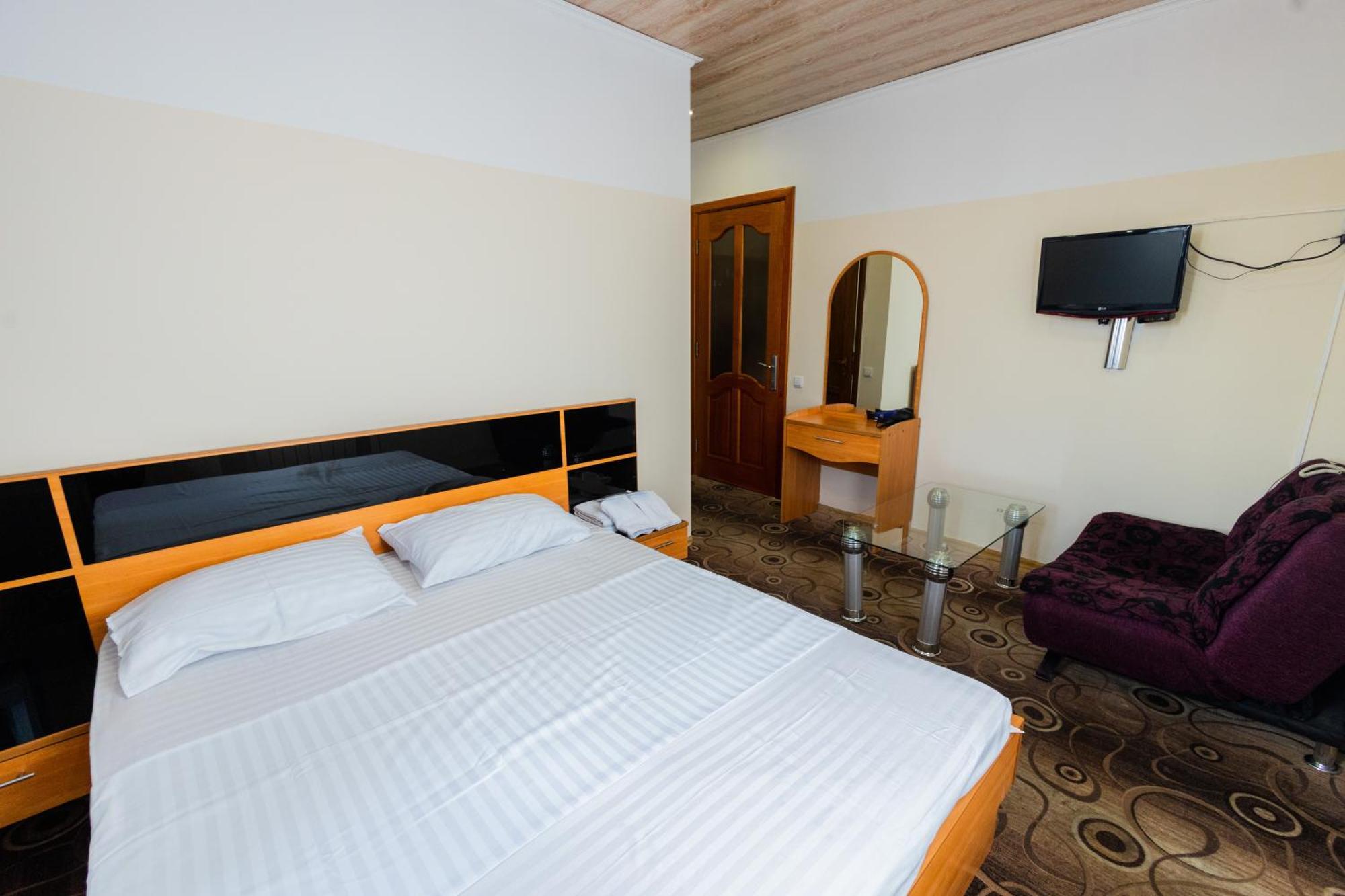 יירבאן Yan Hotel מראה חיצוני תמונה