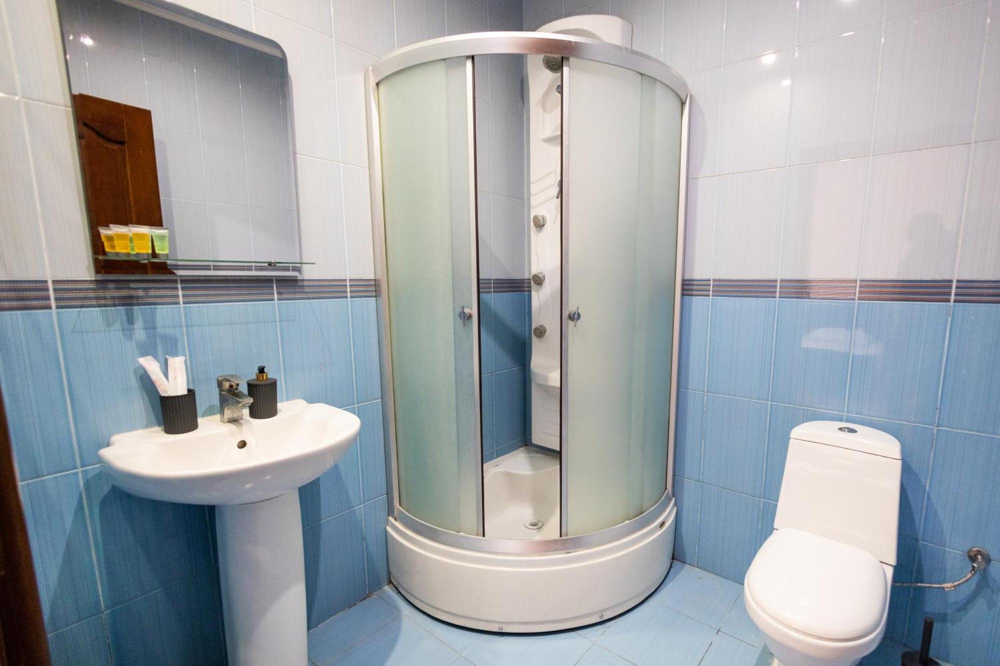 יירבאן Yan Hotel מראה חיצוני תמונה