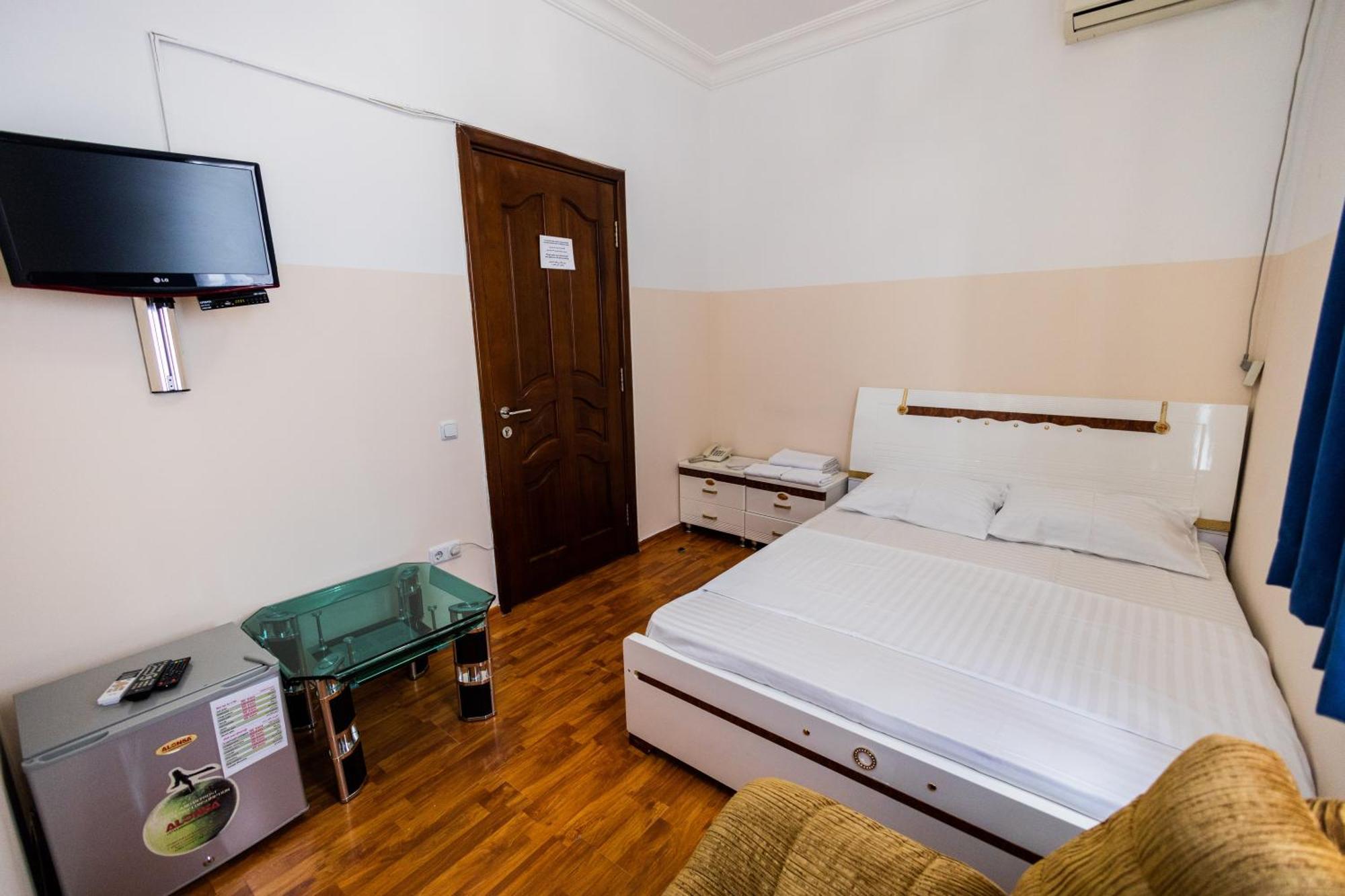 יירבאן Yan Hotel מראה חיצוני תמונה